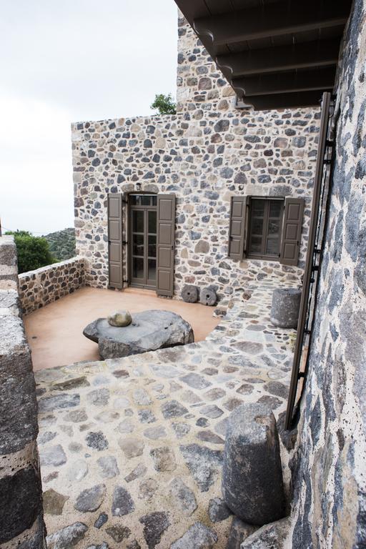 Emporeiós Moustafa Stone Houseヴィラ エクステリア 写真